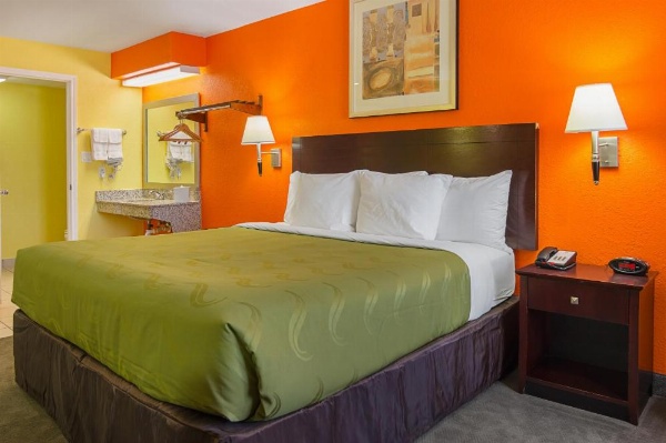 Quality Inn Carthage image 17