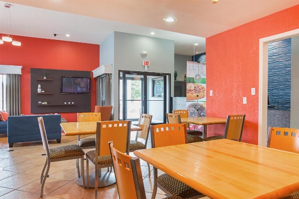 Quality Inn Carthage image 4