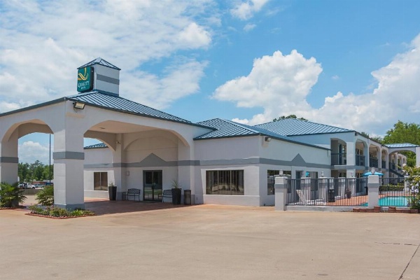 Quality Inn Carthage image 8